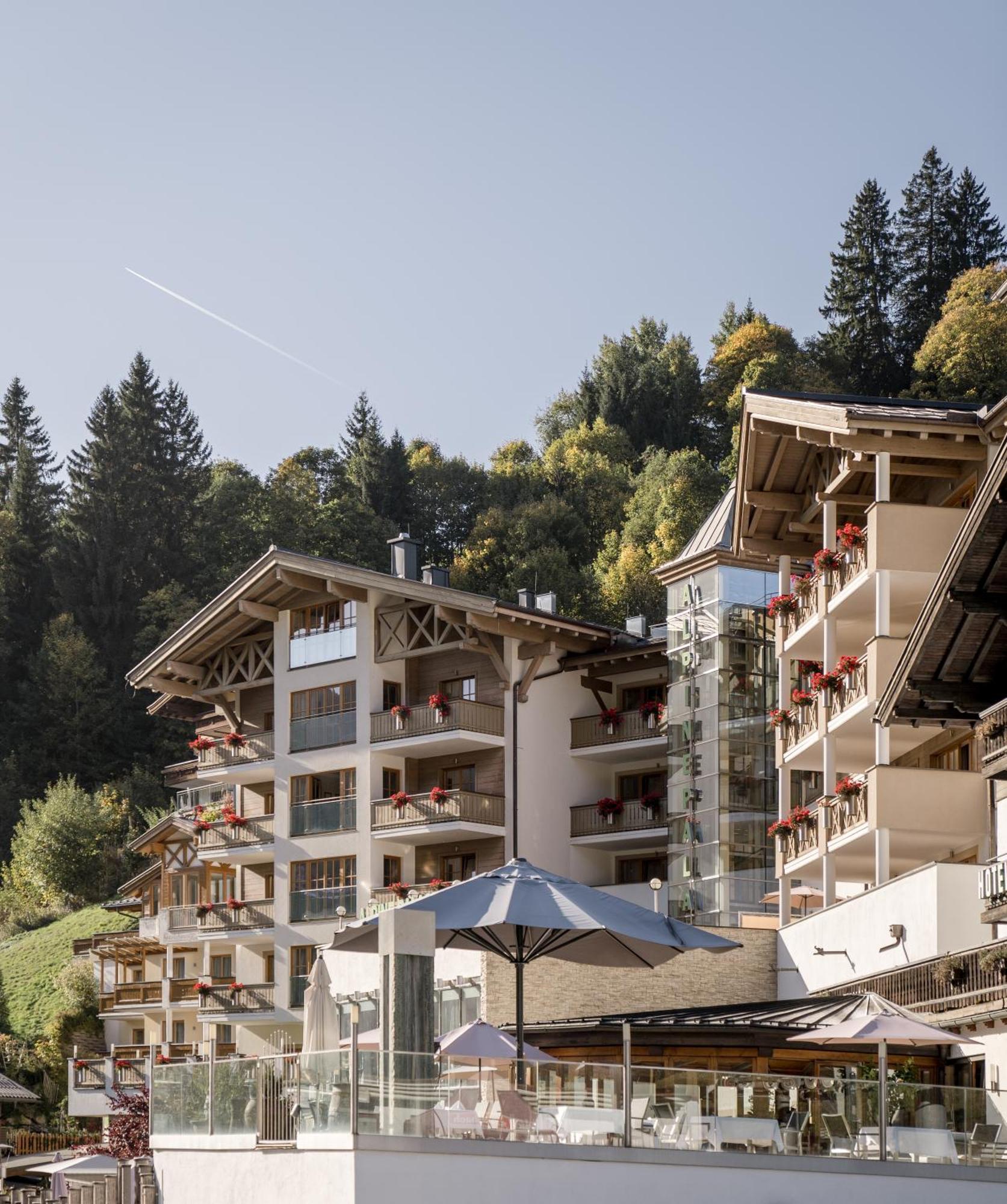 Hotel Alpine Palace Saalbach-Hinterglemm Esterno foto